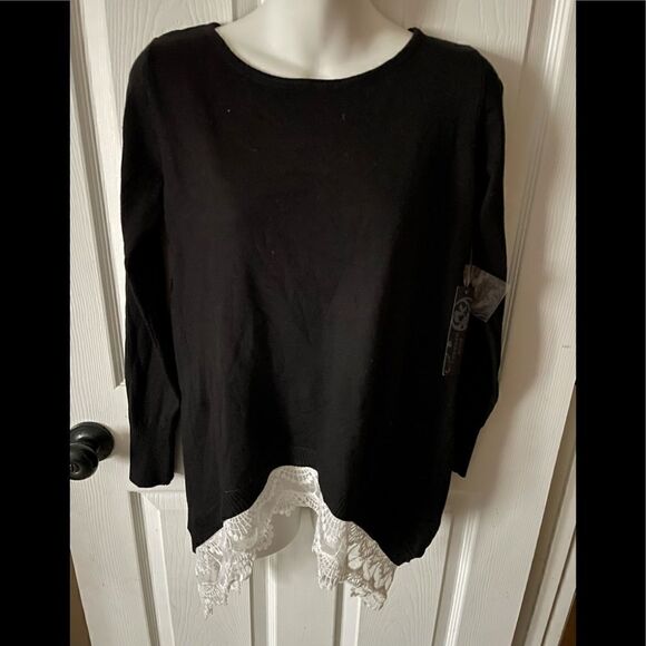 🆕 women’s Black sweater with white lace bottom - Picture 1 of 5